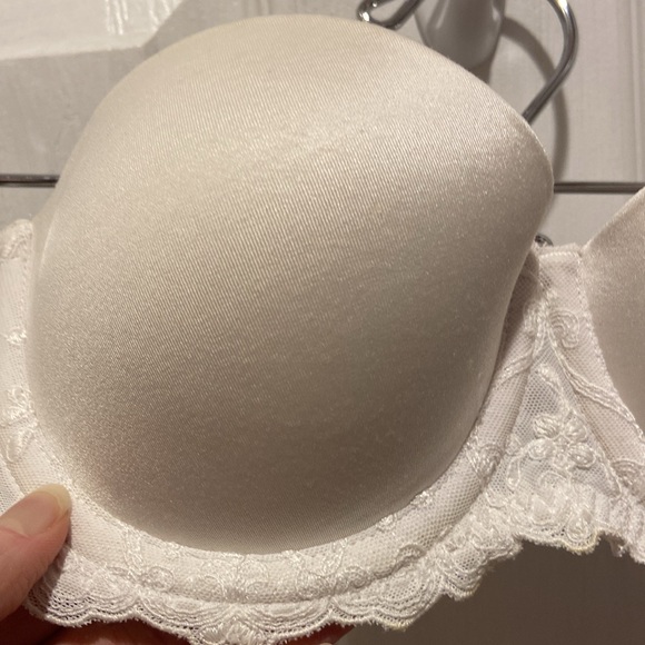 WonderBra White Lace Strapless Bra 32B (No Straps) - Picture 4 of 16